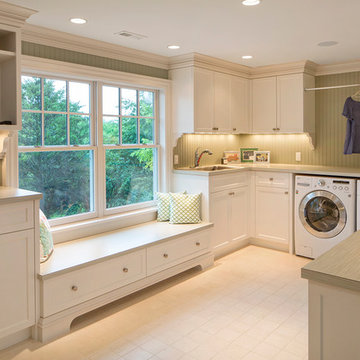 Traditional Laundry Room