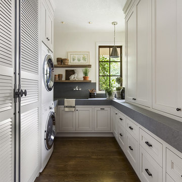 Traditional Laundry Room