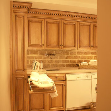 Traditional Laundry Room