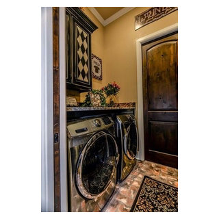 Tuscan style laundry room - Mediterráneo - Lavadero - Otras zonas - de ...
