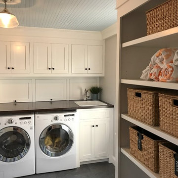 Vintage Colonial Mudroom/Laundry Room
