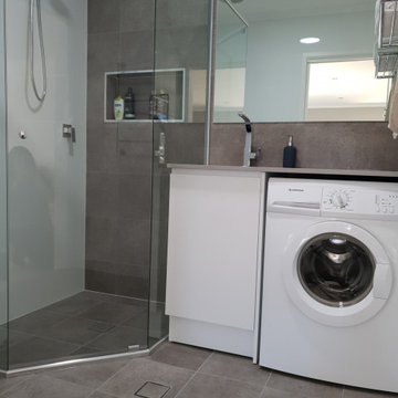 Warilla Ensuite and Laundry