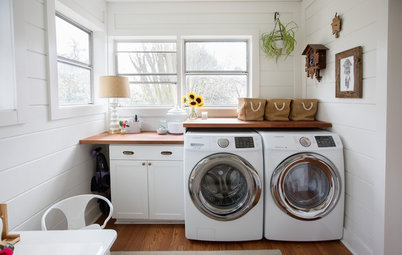 Wash, Rinse and Play in This Multipurpose Laundry Room