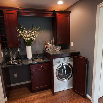Wet Bar with Laundry