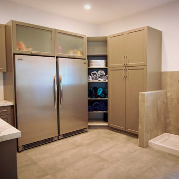 Youbou: Laundry & Freezer Room