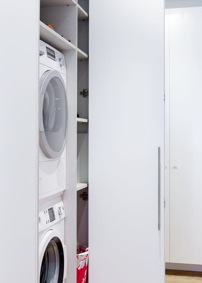 Scandinavian Laundry Room by Xs+Elizondo Interiorismo