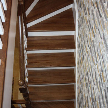 Лестница из бука с контрастной покраской