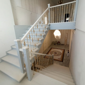 Лестница с первого по третий этаж