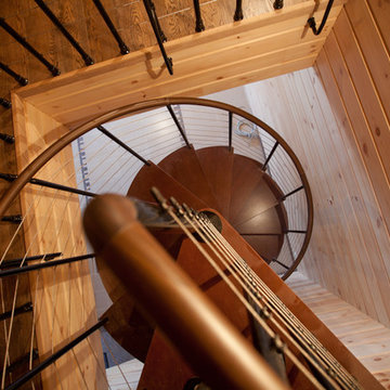 Лестница в доме из клееного бруса