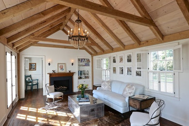 Photo of a traditional living room in New York.