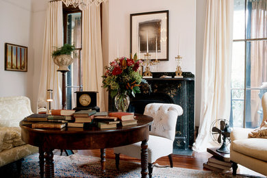 Inspiration for a classic living room in Atlanta.
