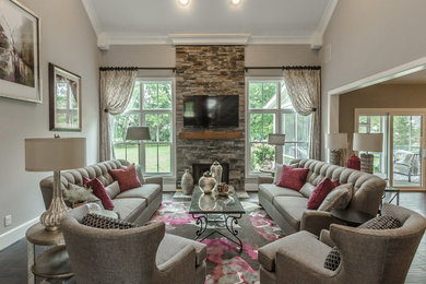 Design ideas for a classic living room in Louisville.