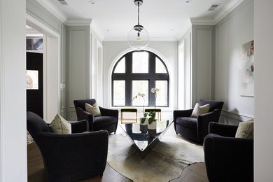 Example of a transitional living room design in Chicago