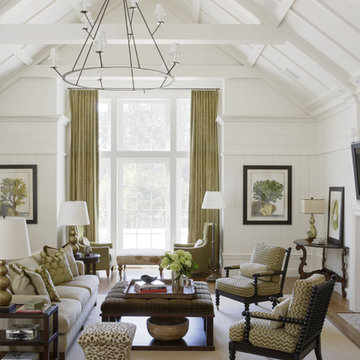 A Traditional Residence with a Nature-inspired Palette
