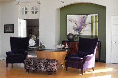 Minimalist living room photo in Baltimore