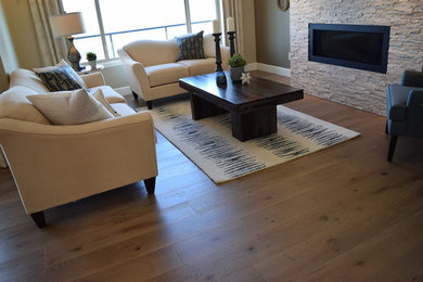 Example of a living room design in Vancouver