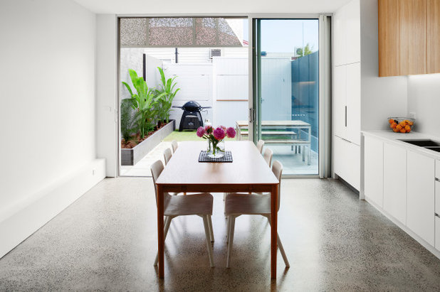 Modern Living Room by Katana Builders