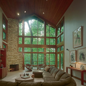 Algonquin House - Living Room