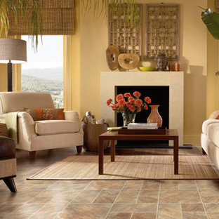 75+ Wohnen mit Linoleum und Kaminumrandung aus Beton Ideen & Bilder