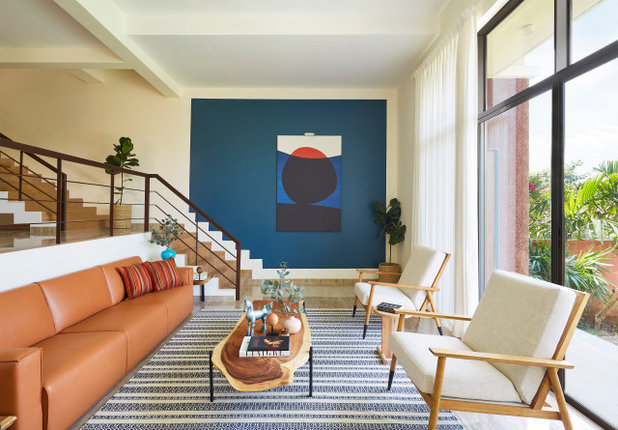 Contemporary Living Room by JOSMO