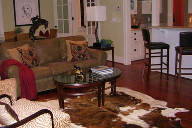 Example of a mountain style living room design in Charleston