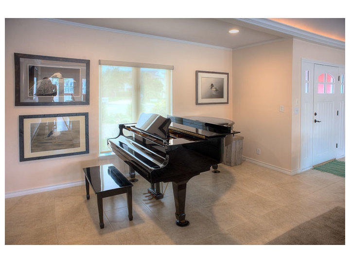 Contemporary Living Room