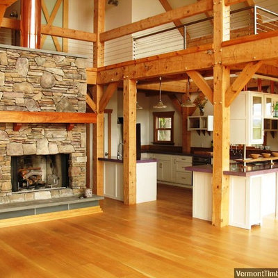 Inspiration for a country living room remodel in New York