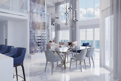 Mittelgroßes Modernes Esszimmer mit weißer Wandfarbe, Porzellan-Bodenfliesen, Hängekamin, Kaminumrandung aus Stein, weißem Boden und Tapetenwänden in Miami