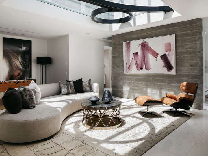 Open - Contemporary Living Room