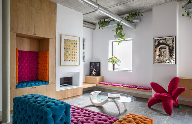 Contemporary Living Room by studio ATARA