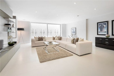 Inspiration for a contemporary living room in Oxfordshire.