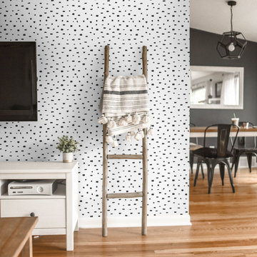 Black and White Dots Wallpaper