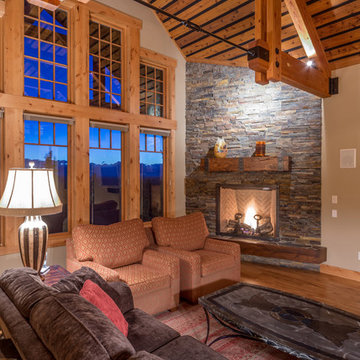 Brasada Ranch home living room and corner fireplace