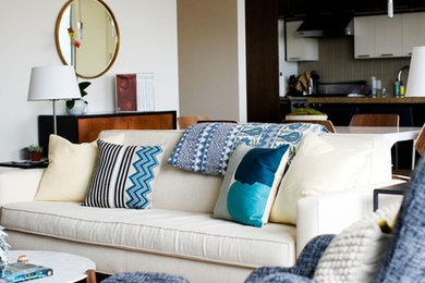Inspiration for a contemporary living room in Atlanta.