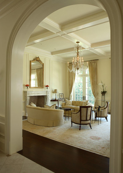 Traditional Living Room by Dillard Pierce Design Associates