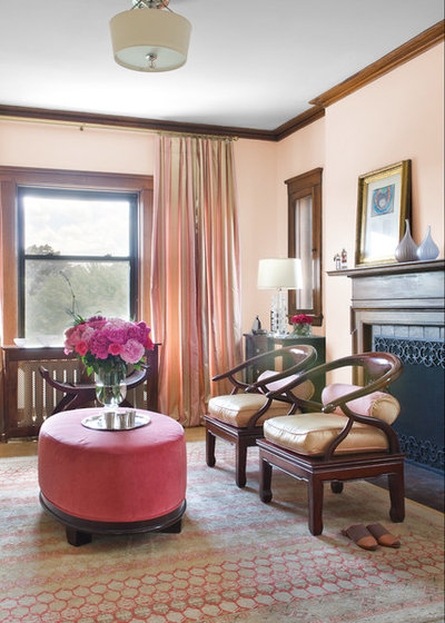 American Traditional Living Room by MANDARINA STUDIO interior design