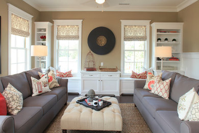 Example of a classic living room design in Wilmington