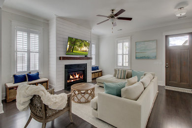 Living room - farmhouse living room idea in Charleston
