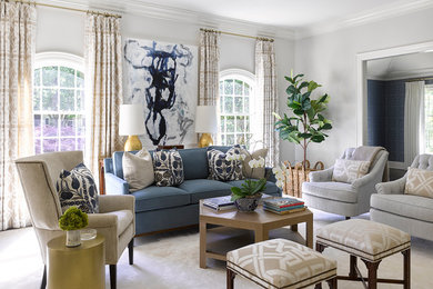 Imagen de salón para visitas clásico renovado con paredes grises, moqueta y suelo beige
