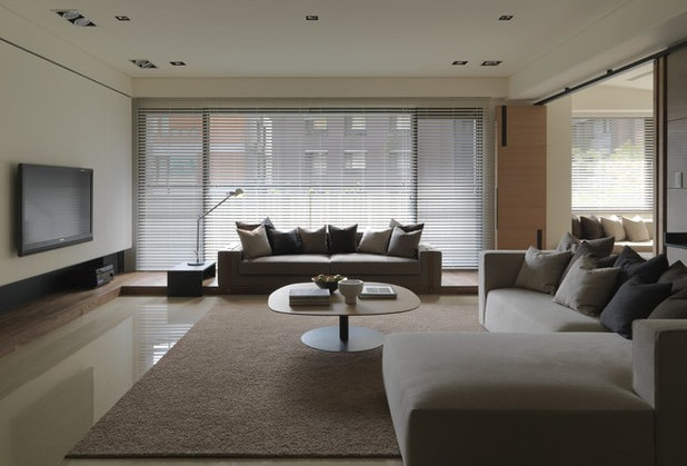 Contemporary Living Room by SpaceArt Interior Designers & Decorators
