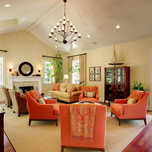 Living room - traditional living room idea in Los Angeles