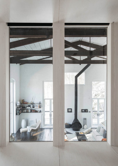 Modern Living Room by McNamara Carpentry Inc.