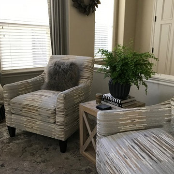 Comfortable Oak Park Living Room