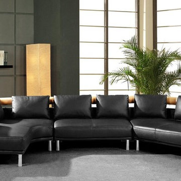 Contemporary Curved Sectional Sofa in Black Leather