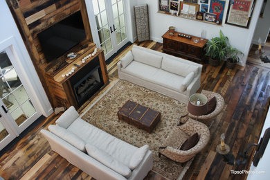 Living room - country living room idea in Orlando