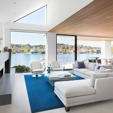 Contemporary Great Room on the Lake