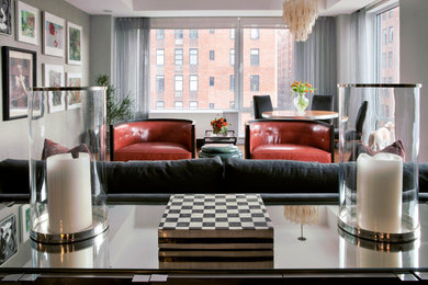 Пример оригинального дизайна: открытая гостиная комната среднего размера в современном стиле с серыми стенами и паркетным полом среднего тона без телевизора, камина