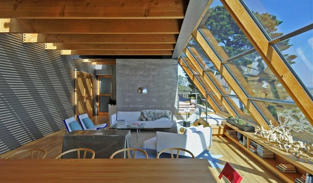 Houzz Tour: A Light-Filled Home Clings to a Cliff