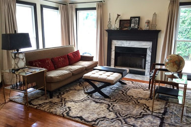 Transitional living room photo in Nashville
