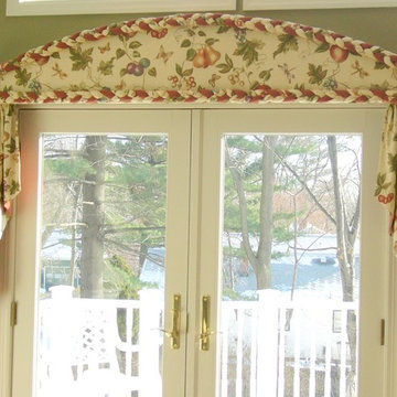 Cornice with Braid and Cascades in Dining Room.